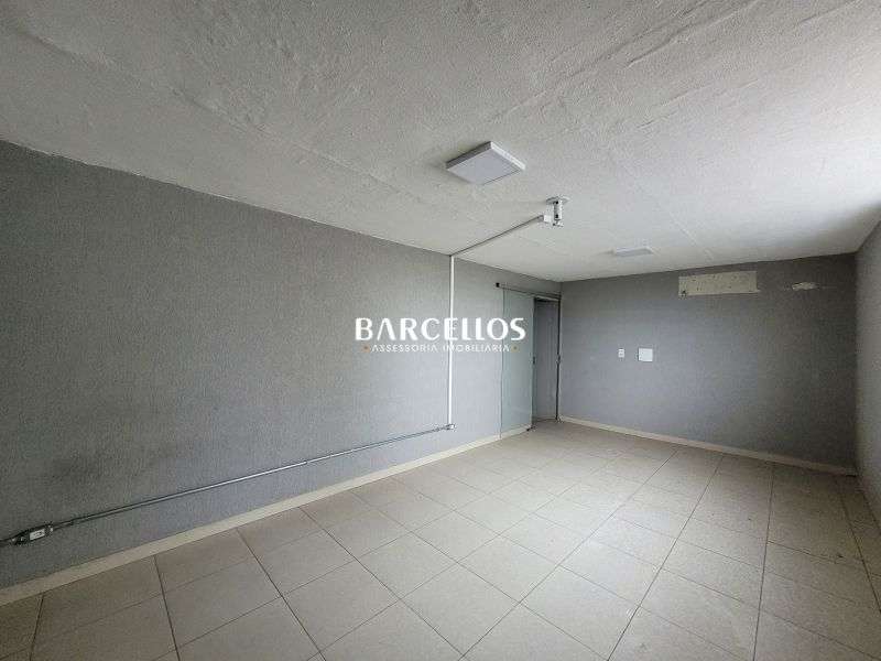 Sobrado Comercial com 1 quarto, 6 banheiros e 800m² à venda no bairro Independencia, Porto Alegre