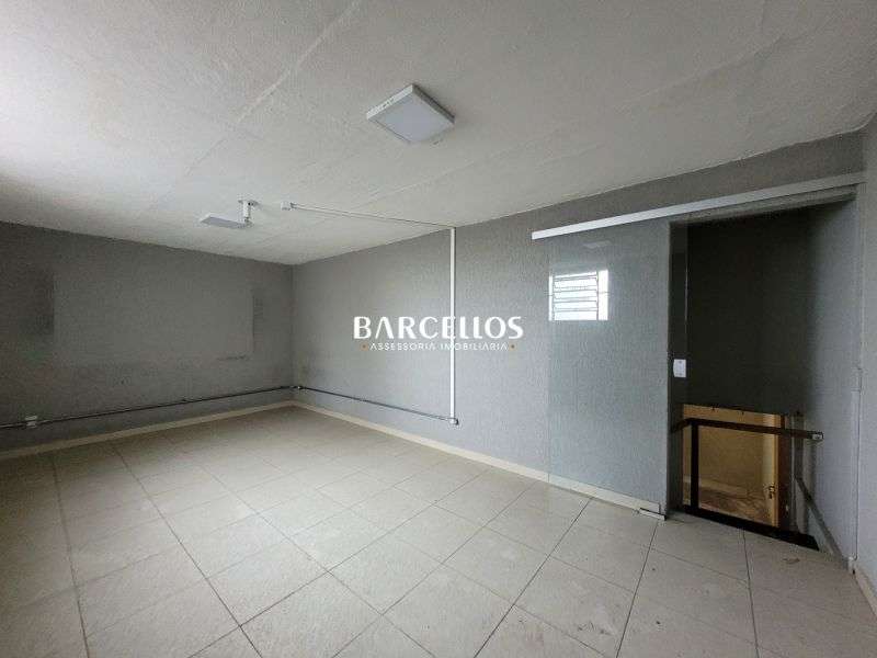 Sobrado Comercial com 1 quarto, 6 banheiros e 800m² à venda no bairro Independencia, Porto Alegre