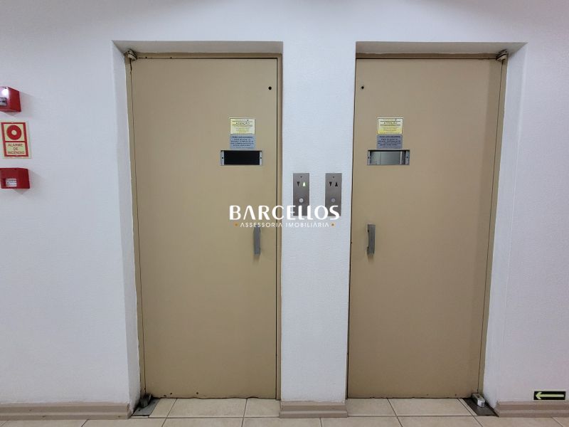 Apto com 2 quartos, 2 banheiros e 80m² à venda no bairro Mont Serrat, Porto Alegre