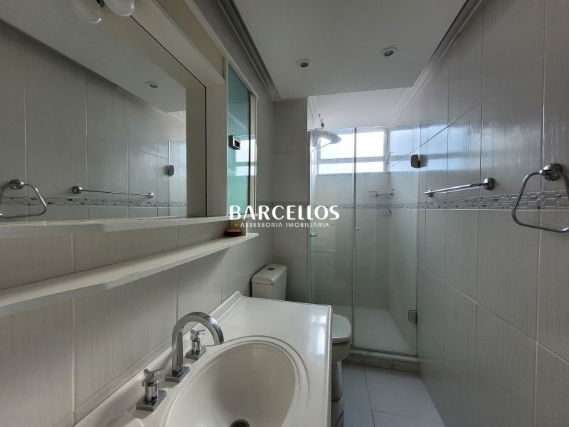 Apto com 2 quartos, 2 banheiros e 80m² à venda no bairro Mont Serrat, Porto Alegre