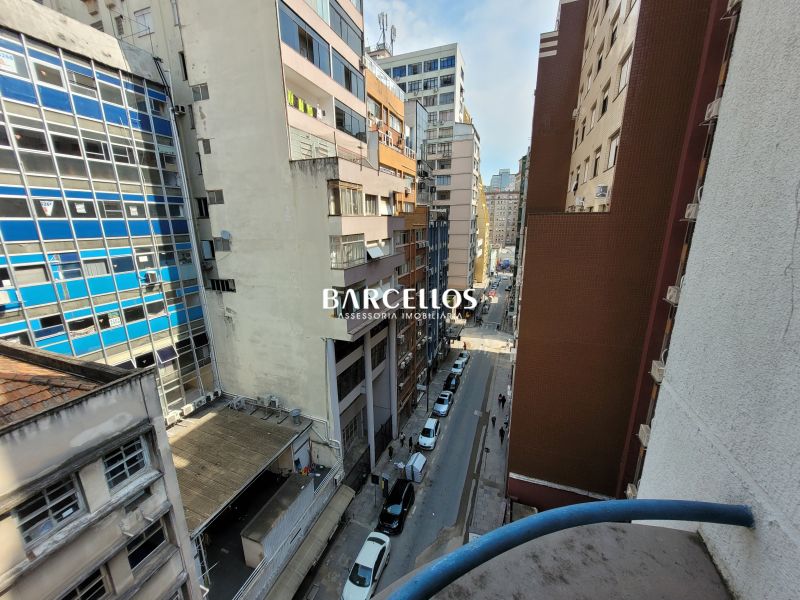 Apto com 3 quartos, 2 banheiros e 98m² à venda no bairro Centro, Porto Alegre