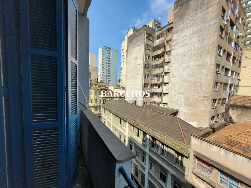 Apto com 3 quartos, 2 banheiros e 98m² à venda no bairro Centro, Porto Alegre