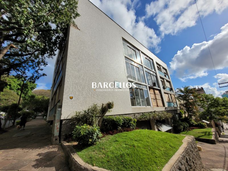 Apto com 3 quartos, 3 banheiros e 141m² à venda no bairro Floresta, Porto Alegre