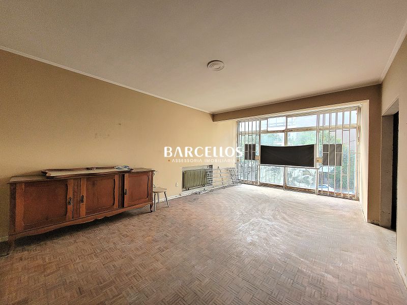 Apto com 3 quartos, 3 banheiros e 141m² à venda no bairro Floresta, Porto Alegre
