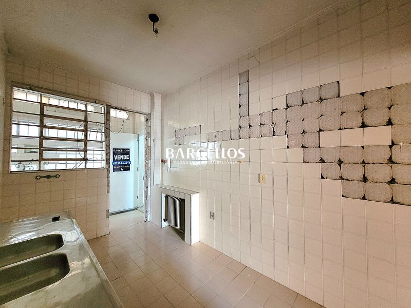 Apto com 3 quartos, 3 banheiros e 141m² à venda no bairro Floresta, Porto Alegre