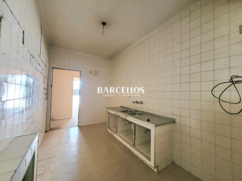Apto com 3 quartos, 3 banheiros e 141m² à venda no bairro Floresta, Porto Alegre