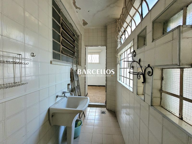 Apto com 3 quartos, 3 banheiros e 141m² à venda no bairro Floresta, Porto Alegre