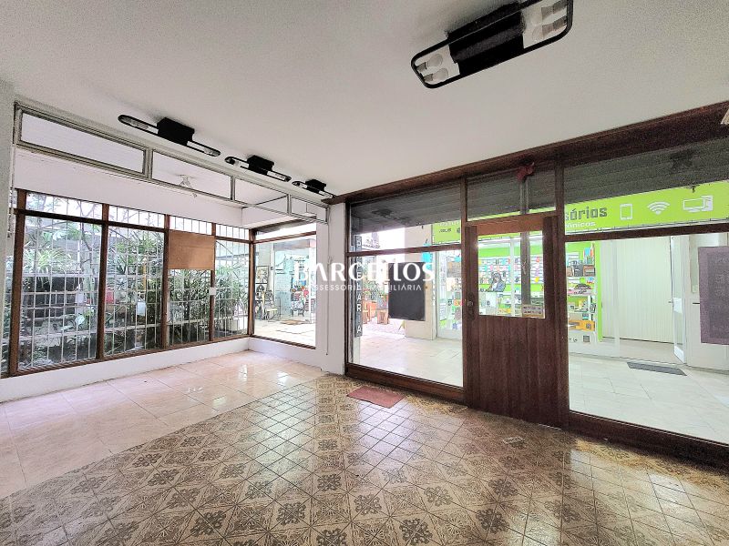 Loja com 1 quarto, 2 banheiros e 55m² à venda no bairro Independencia, Porto Alegre