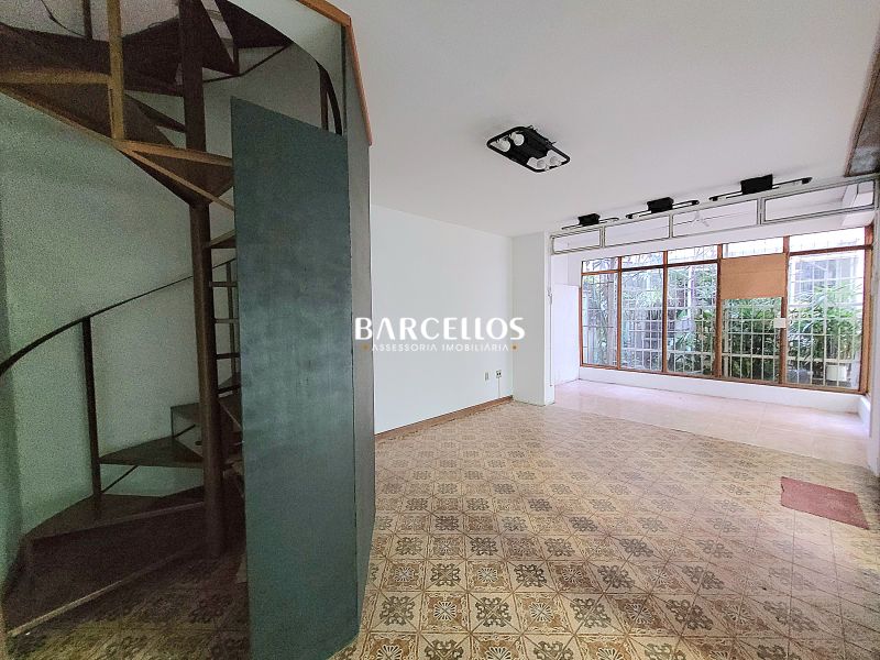 Loja com 1 quarto, 2 banheiros e 55m² à venda no bairro Independencia, Porto Alegre