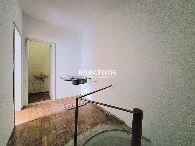 Loja com 1 quarto, 2 banheiros e 55m² à venda no bairro Independencia, Porto Alegre