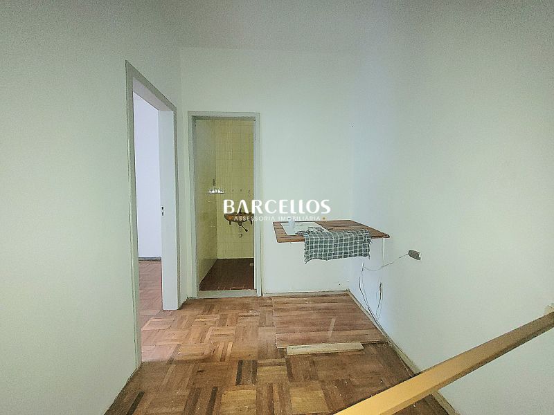Loja com 1 quarto, 2 banheiros e 55m² à venda no bairro Independencia, Porto Alegre