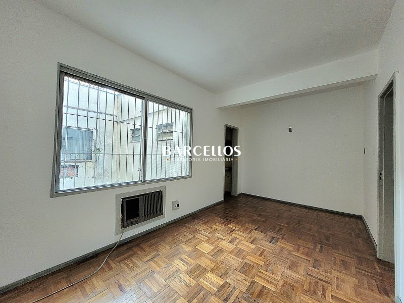 Loja com 1 quarto, 2 banheiros e 55m² à venda no bairro Independencia, Porto Alegre