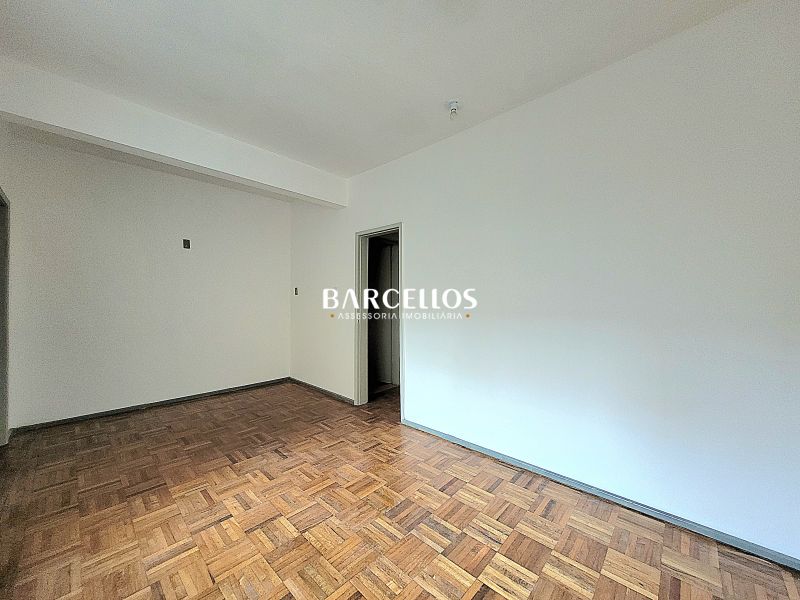 Loja com 1 quarto, 2 banheiros e 55m² à venda no bairro Independencia, Porto Alegre
