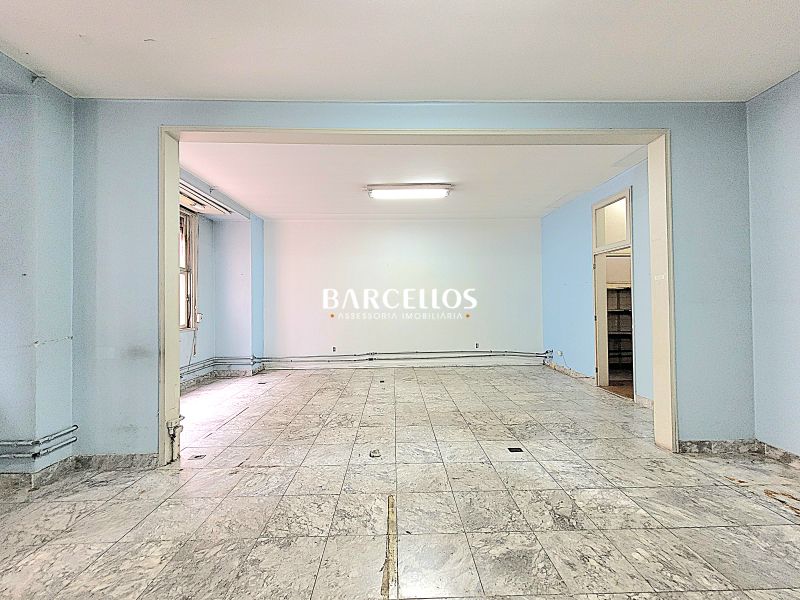 Apto com 3 quartos, 3 banheiros e 220m² à venda no bairro Centro, Porto Alegre