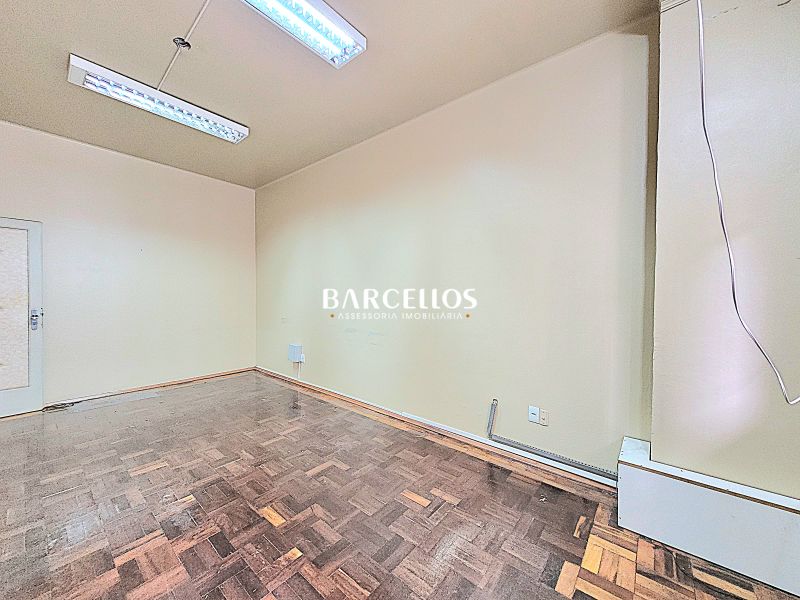 Apto com 3 quartos, 3 banheiros e 220m² à venda no bairro Centro, Porto Alegre