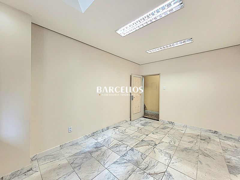 Apto com 3 quartos, 3 banheiros e 220m² à venda no bairro Centro, Porto Alegre