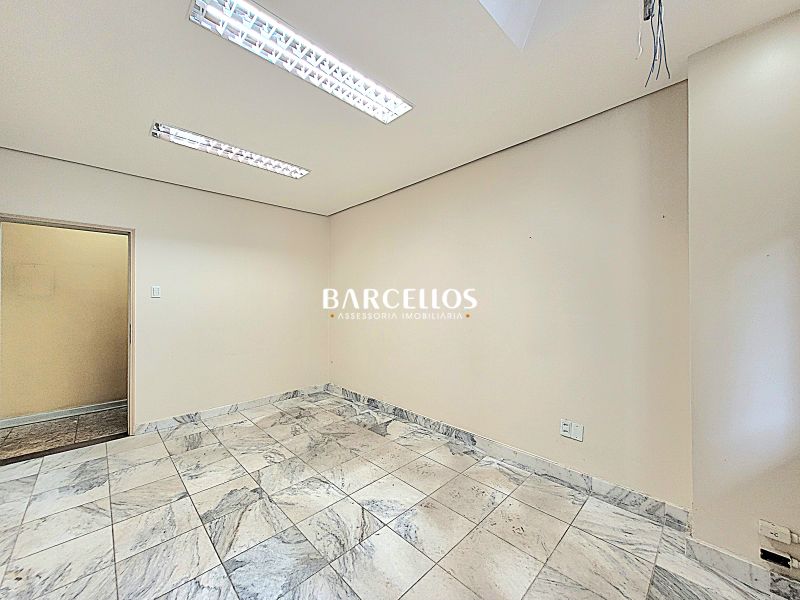 Apto com 3 quartos, 3 banheiros e 220m² à venda no bairro Centro, Porto Alegre