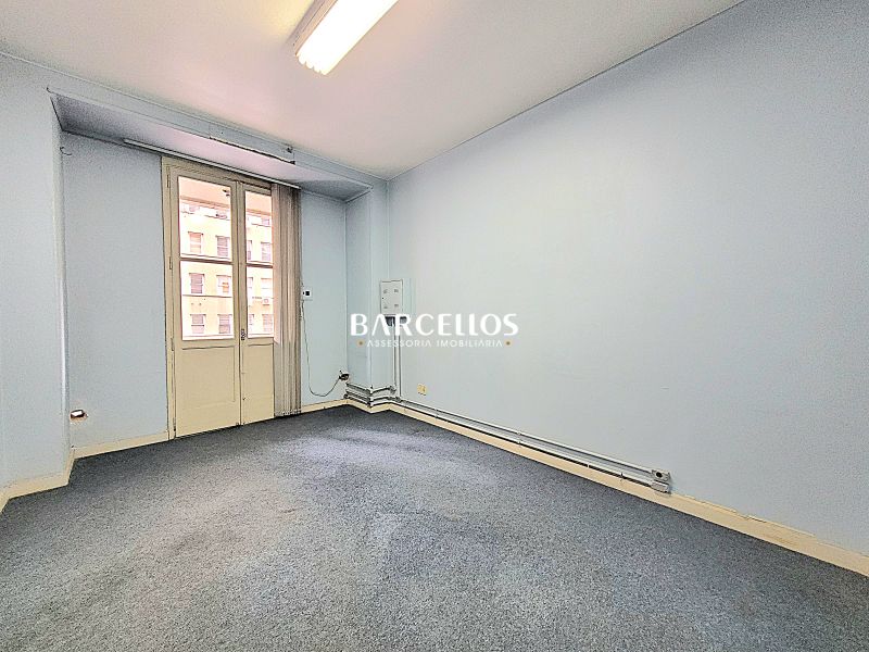 Apto com 3 quartos, 3 banheiros e 220m² à venda no bairro Centro, Porto Alegre