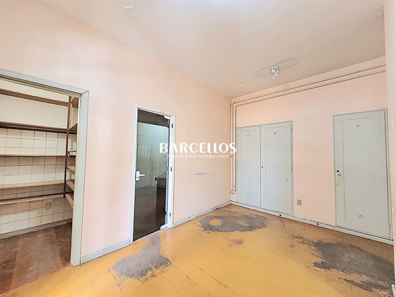 Apto com 3 quartos, 3 banheiros e 220m² à venda no bairro Centro, Porto Alegre