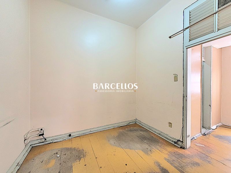 Apto com 3 quartos, 3 banheiros e 220m² à venda no bairro Centro, Porto Alegre