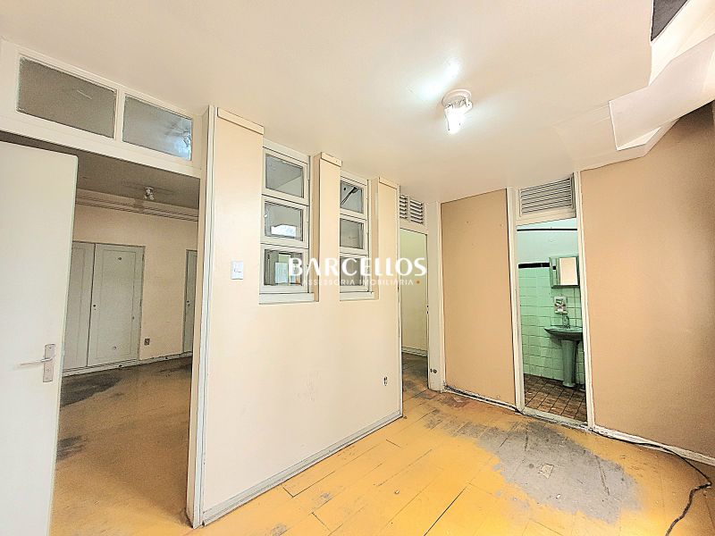 Apto com 3 quartos, 3 banheiros e 220m² à venda no bairro Centro, Porto Alegre
