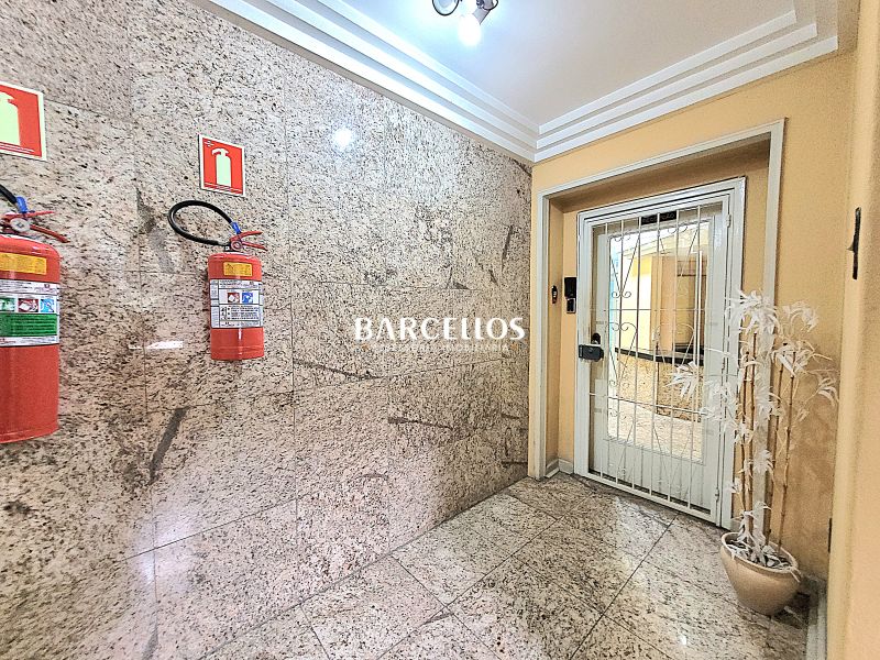 Apto com 3 quartos, 3 banheiros e 220m² à venda no bairro Centro, Porto Alegre
