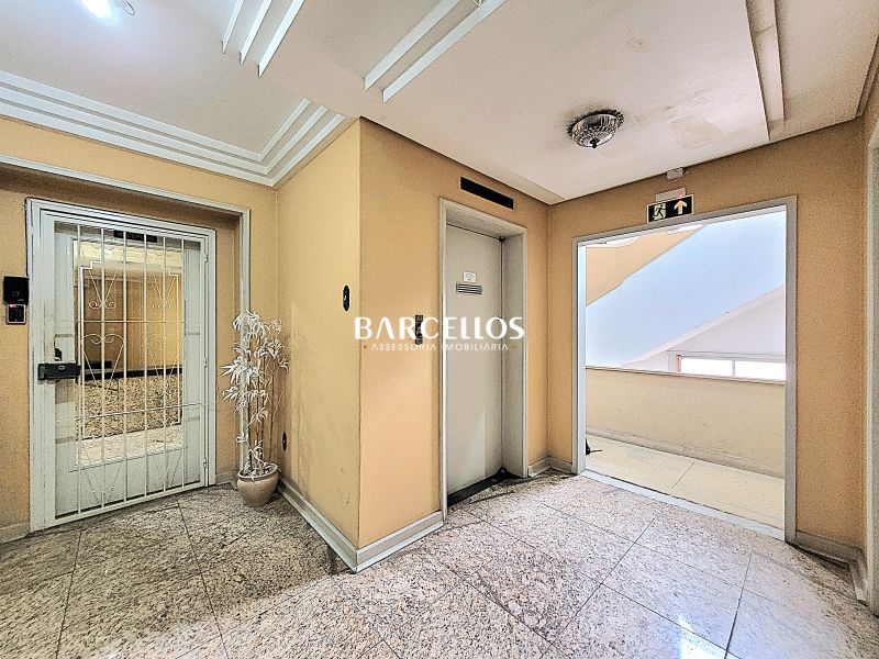Apto com 3 quartos, 3 banheiros e 220m² à venda no bairro Centro, Porto Alegre