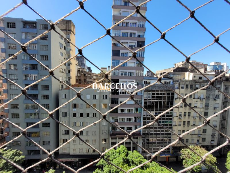 Apto com 3 quartos, 2 banheiros e 88m² à venda no bairro Centro, Porto Alegre