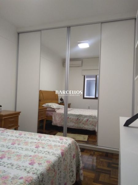 Apto com 2 quartos, 1 banheiro e 54m² à venda no bairro Centro, Porto Alegre