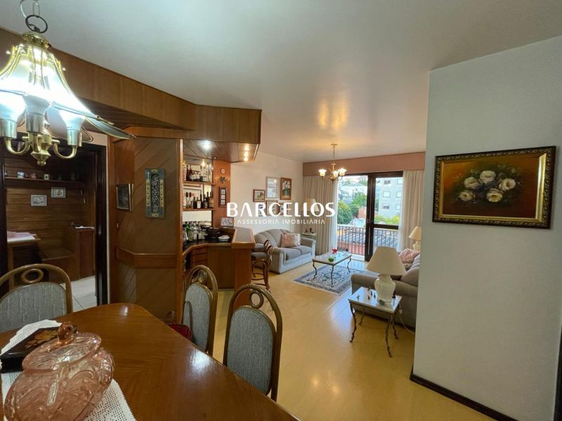 Apto com 3 quartos, 2 banheiros e 122m² à venda no bairro Sao Joao, Porto Alegre