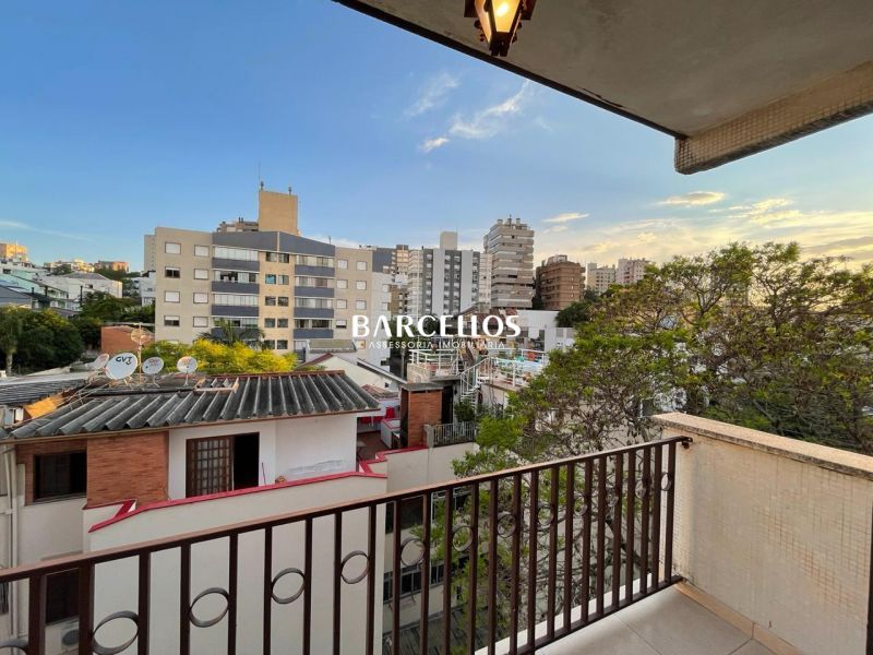 Apto com 3 quartos, 2 banheiros e 122m² à venda no bairro Sao Joao, Porto Alegre