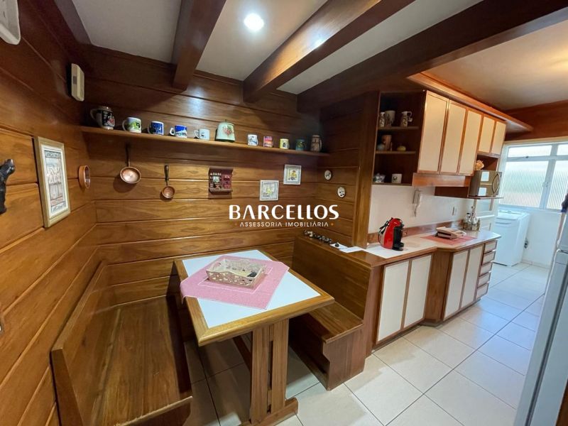 Apto com 3 quartos, 2 banheiros e 122m² à venda no bairro Sao Joao, Porto Alegre