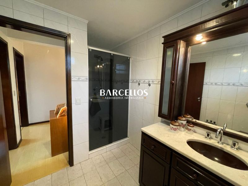 Apto com 3 quartos, 2 banheiros e 122m² à venda no bairro Sao Joao, Porto Alegre