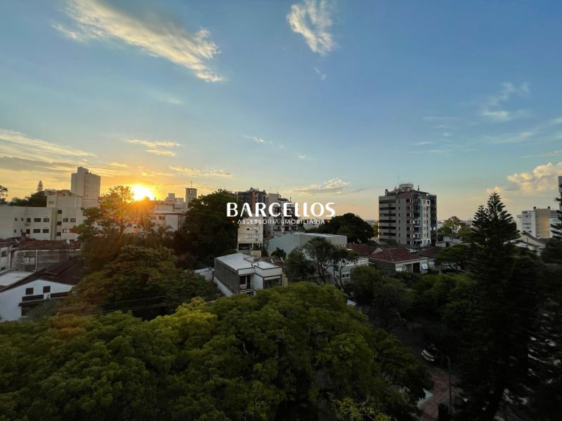 Apto com 3 quartos, 2 banheiros e 122m² à venda no bairro Sao Joao, Porto Alegre