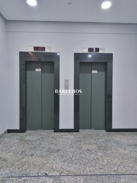 Sala com 2 banheiros e 58m² à venda no bairro Independencia, Porto Alegre