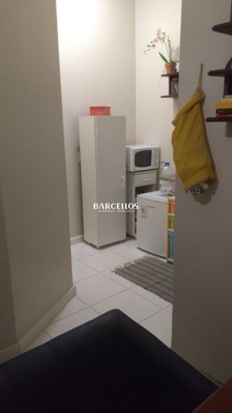 Sala com 2 banheiros e 58m² à venda no bairro Independencia, Porto Alegre