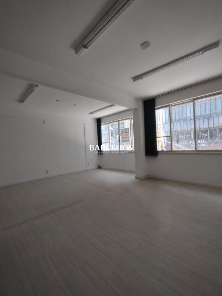 Sala com 1 banheiro e 60m² à venda no bairro Centro, Porto Alegre