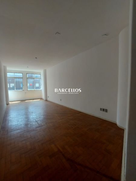 Sala com 1 banheiro e 30m² à venda no bairro Centro, Porto Alegre