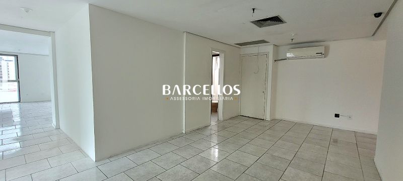 Sala com 2 banheiros e 142m² à venda no bairro Centro, Porto Alegre