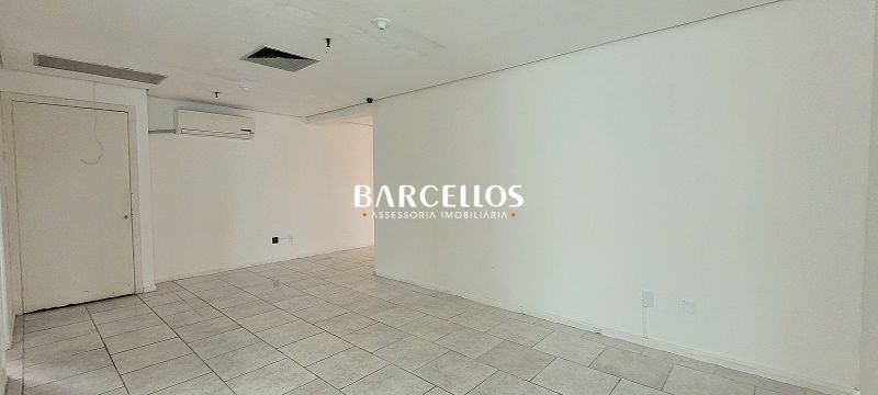 Sala com 2 banheiros e 142m² à venda no bairro Centro, Porto Alegre