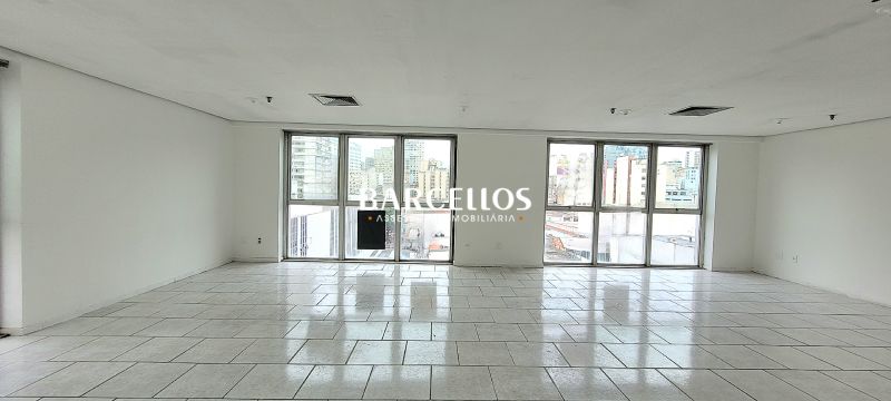 Sala com 2 banheiros e 142m² à venda no bairro Centro, Porto Alegre