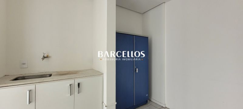 Sala com 2 banheiros e 142m² à venda no bairro Centro, Porto Alegre