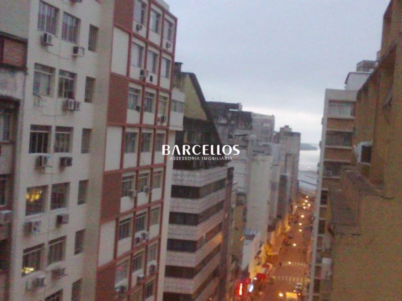 Apto com 3 quartos, 1 banheiro e 82m² à venda no bairro Centro, Porto Alegre