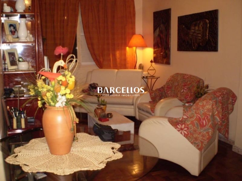 Apto com 3 quartos, 1 banheiro e 82m² à venda no bairro Centro, Porto Alegre