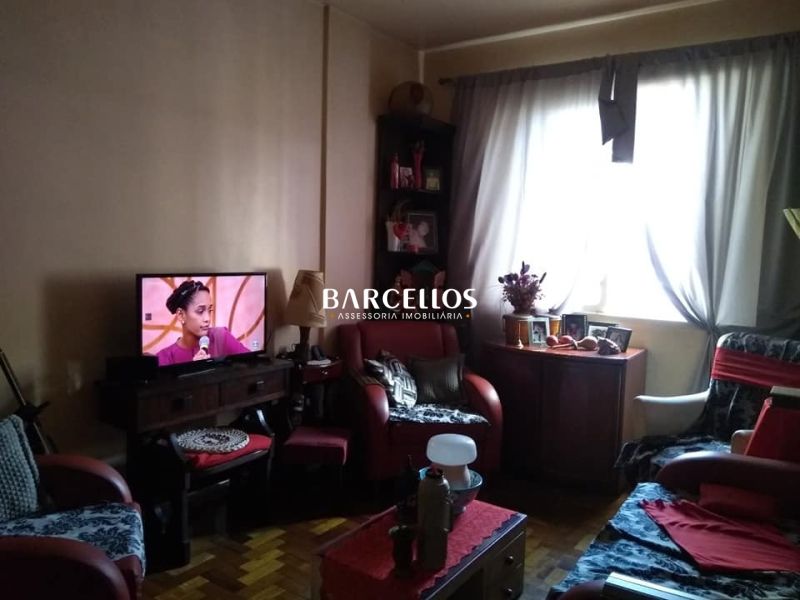Apto com 3 quartos, 1 banheiro e 82m² à venda no bairro Centro, Porto Alegre