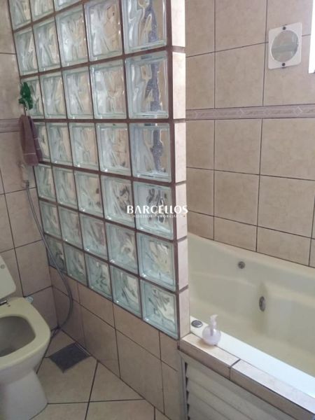 Apto com 3 quartos, 1 banheiro e 82m² à venda no bairro Centro, Porto Alegre