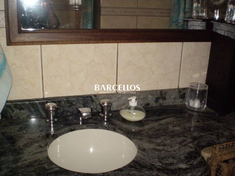 Apto com 3 quartos, 1 banheiro e 82m² à venda no bairro Centro, Porto Alegre