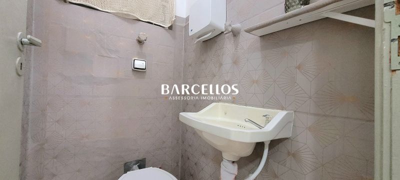Sala com 1 quarto, 1 banheiro e 16m² à venda no bairro Centro, Porto Alegre