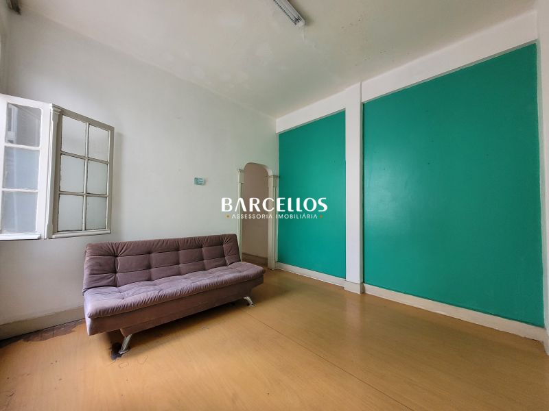 Apto com 3 quartos, 1 banheiro e 96m² à venda no bairro Centro, Porto Alegre