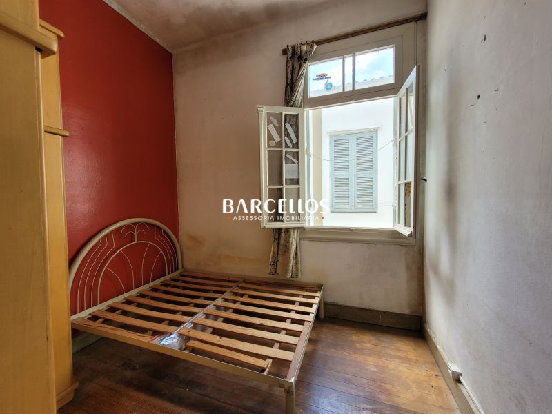 Apto com 3 quartos, 1 banheiro e 96m² à venda no bairro Centro, Porto Alegre